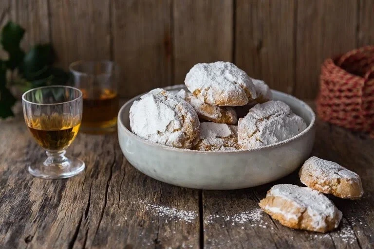 Gluten free biscuits called Ricciarelli