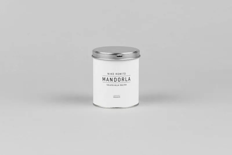 Mandorla salata alla Salvia