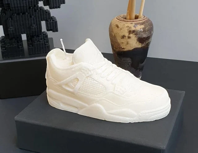Scarpa Nike Air Jordan Retro 4 Sneaker di 13 cm. Stampo in silicone anche per Candele