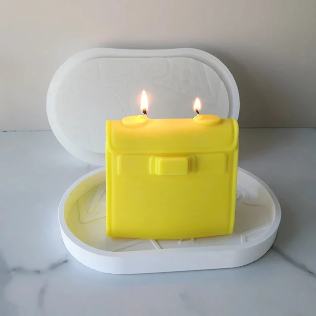 Mini Borsetta Logo Griffe Kelly Hermes di 5 x h6.5 x 2.2 cm. Stampo in silicone anche per Candele