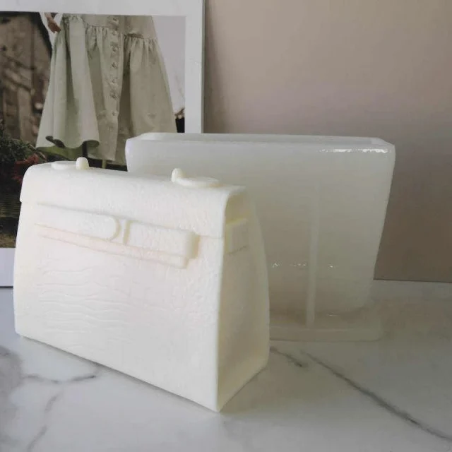 Mini Borsetta Logo Griffe Kelly Hermes di 5 x h6.5 x 2.2 cm. Stampo in silicone anche per Candele