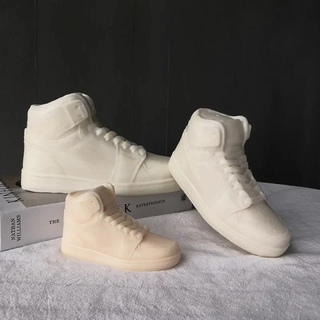 Tante Scarpe Nike Adidas Converse Snickers e molte altre. Stampo scarpa in silicone anche per Candele Disponibilità limitata