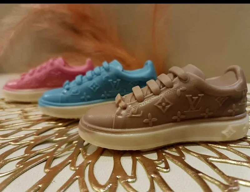 Scarpa Sneaker Griffe. Stampo in silicone anche per Candele