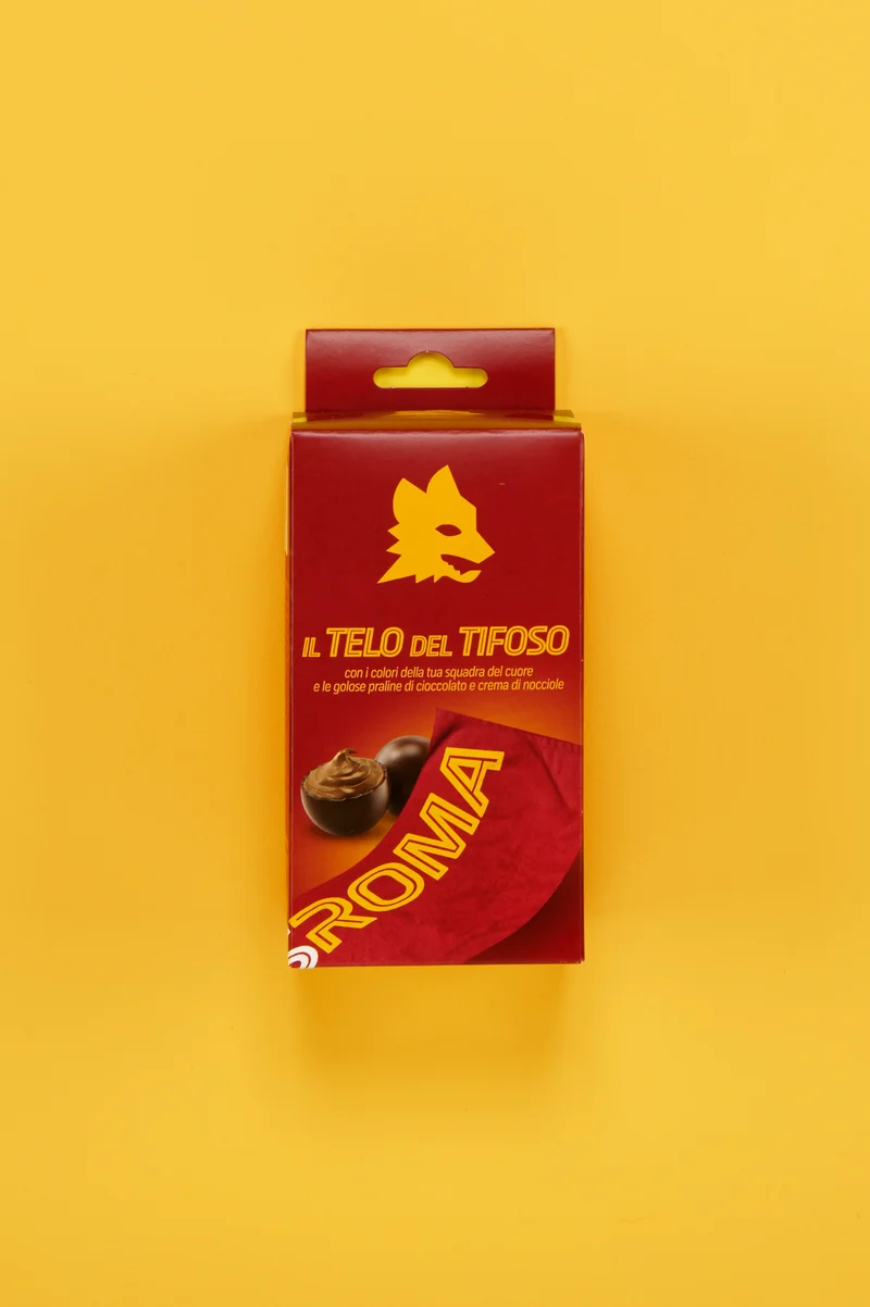 Telo del tifoso A. S. Roma Ufficiale ICAM con Praline di Cioccolato al Latte e Crema di Nocciola 80g