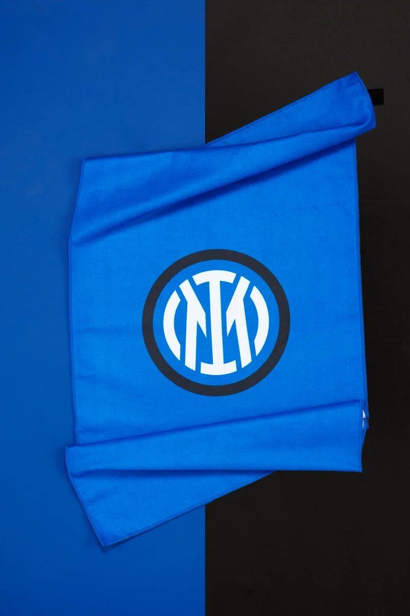 Telo del tifoso F. C. Inter Ufficiale ICAM con Praline di Cioccolato al Latte e Crema di Nocciola 80g