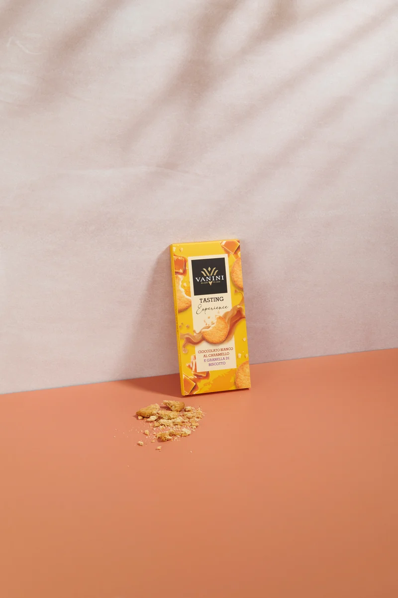 Tavoletta Vanini Tasting Experience cioccolato al caramello con granella di biscotto