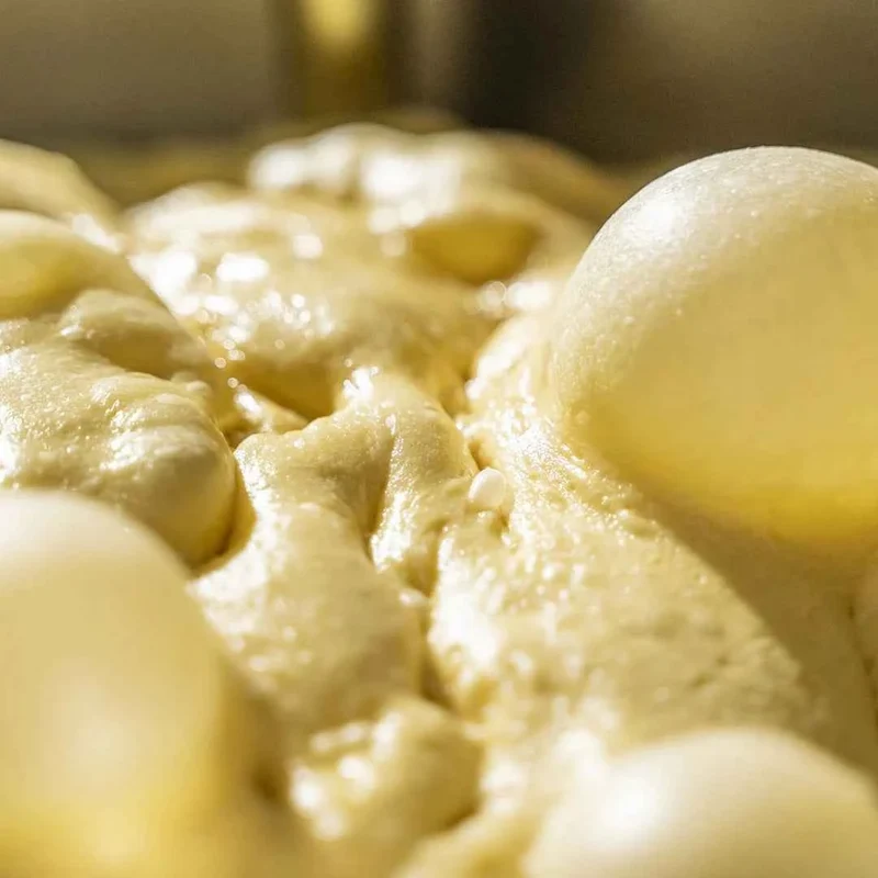 Colomba artigianale senza lattosio Cuore d'Albicocca,con glassa alle mandorle. 1 KILO.