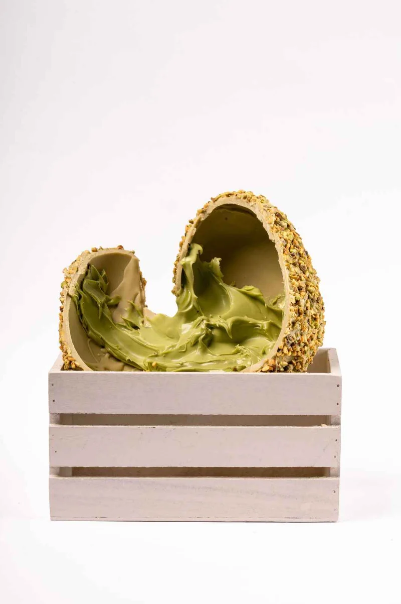 Uovo pistacchio ripieno di crema pistacchio gr.650