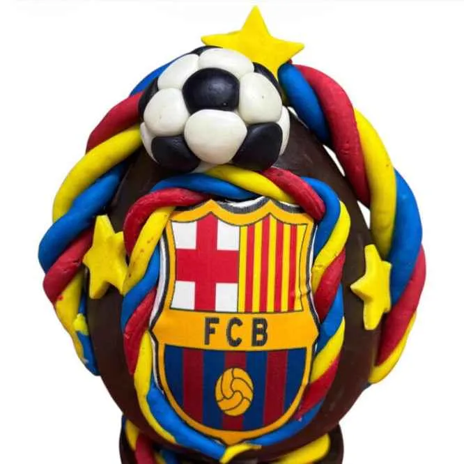 Uovo di Pasqua Artigianale personalizzato Barcellona farcito da oltre 1,3kg