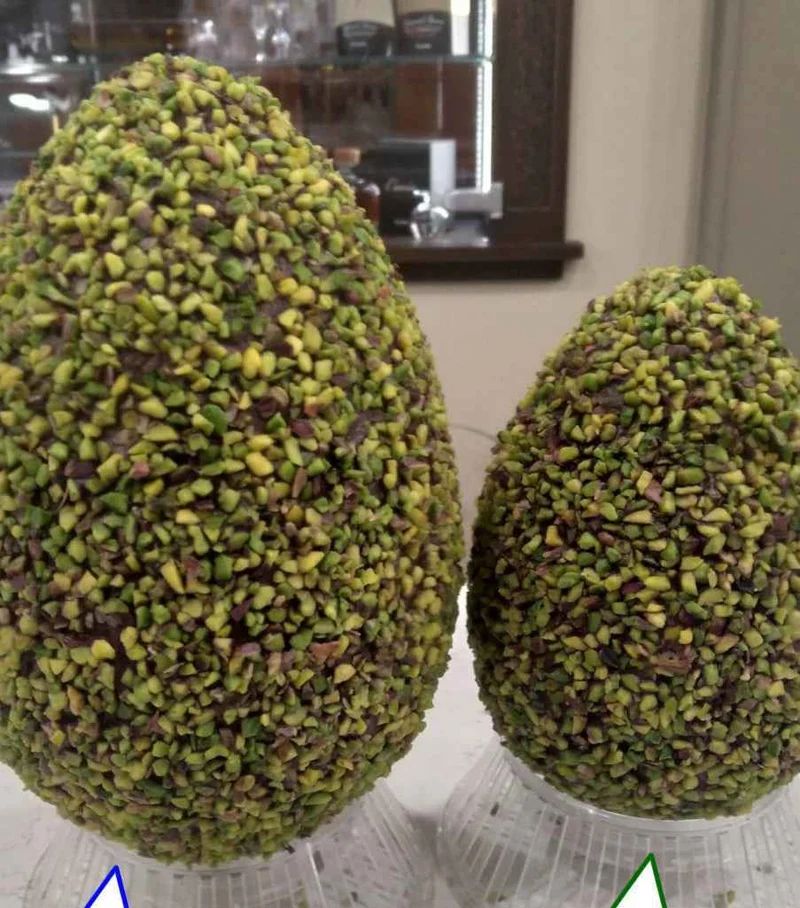 Uovo di Pasqua Artigianale ricoperto di pistacchio senza farcitura
