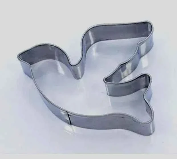 Colomba. Tagliapasta Stampo in acciaio inox.