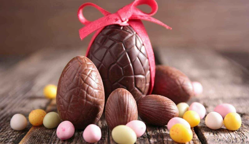 uova di pasqua,chef,qualità,cioccolata latte,fondente,bianca,artigianale,festa