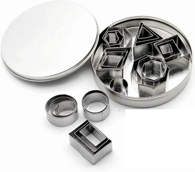 Set A di 24 Stampi Geometrici in metallo