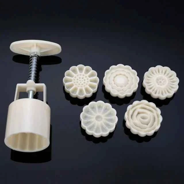 Mooncake. Set di 6 Stampi tondi ad espulsione per biscotti
