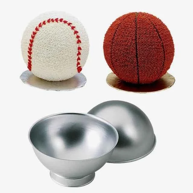 Teglia Tonda.Pallone Sport. Set di 2 Stampi anche Calcio in 3/D con base per cottura. Wilton