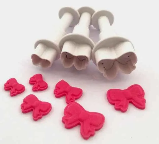 Fiocco e Papillon. Set di 3 mini stampi ad espulsione. Originale Dekofee.