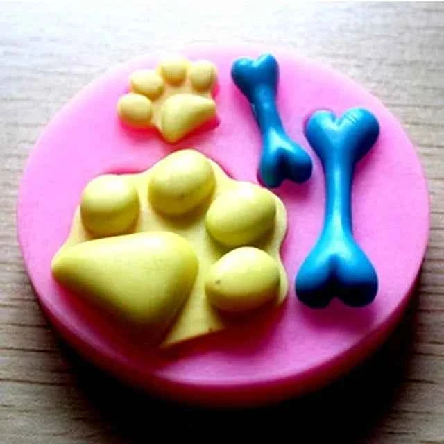 Zampa e Osso Cane in 3/D. Stampo in Silicone