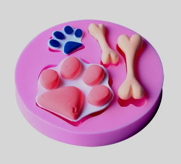 Zampe e Osso Cane in 3/D. Stampo in Silicone