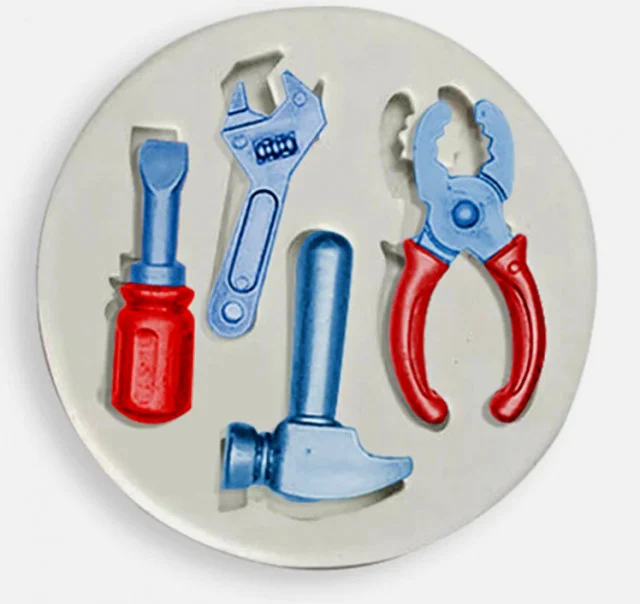 4 Grandi Attrezzi da Lavoro. Pinza Martello Chiave e Cacciavite. Stampo in silicone