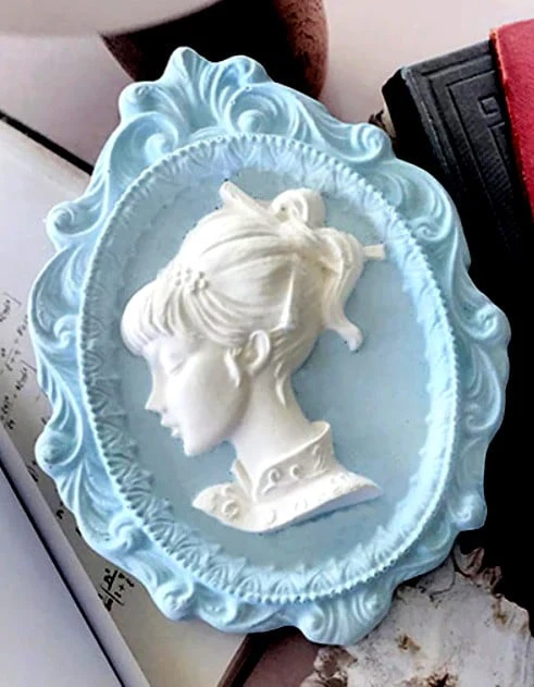 Grande Cornice con Donna 15 x 12 cm. Barocco Vintage. Stampo in silicone