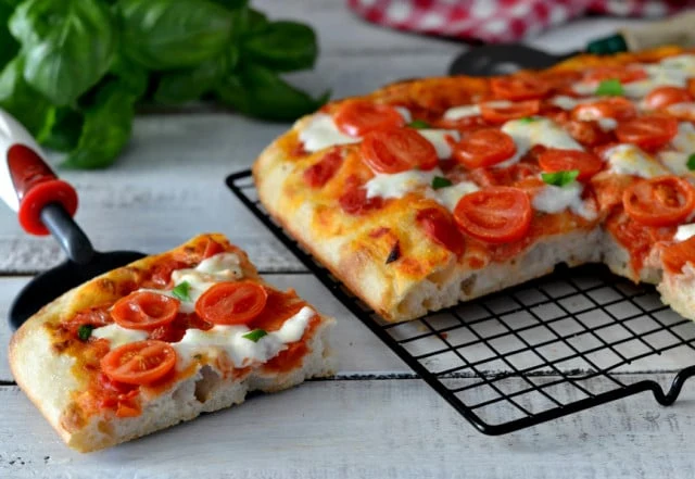Pizza in Teglia alla Romana più pasta Madre.Lavorazione 4-48 ore