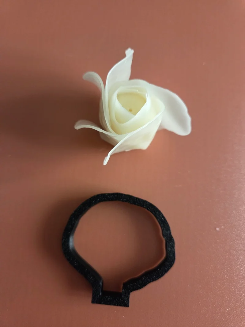Rosa in Cera d'Api realizzata a mano. Set di 3 Stampi Cutter. WORLD PRODUCTS SHOP