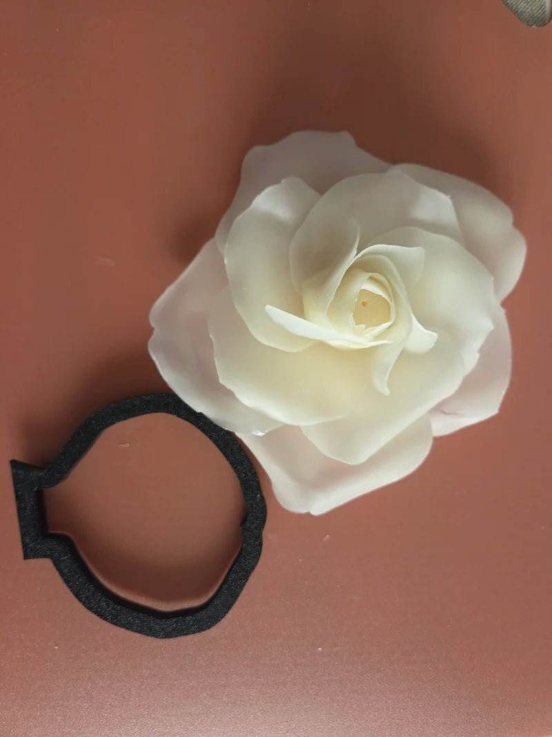 Rosa in Cera d'Api realizzata a mano. Set di 3 Stampi Cutter. WORLD PRODUCTS SHOP