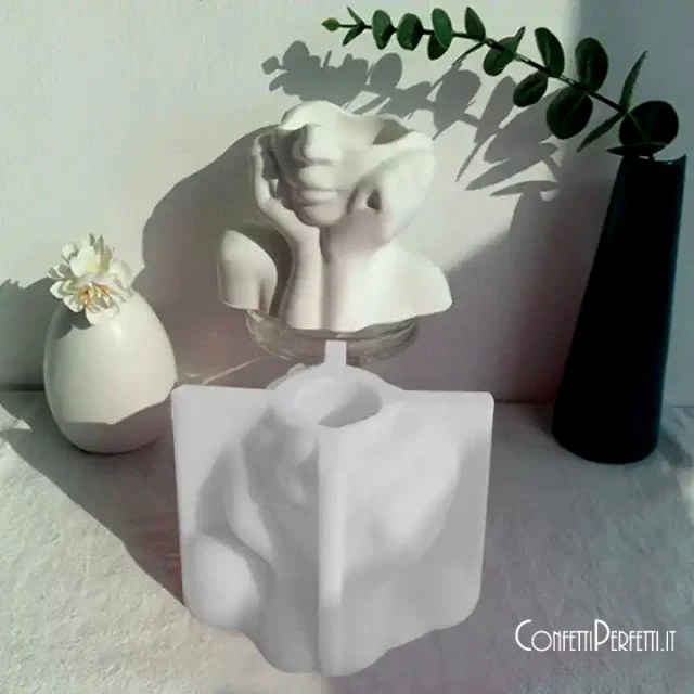Viso Donna di fronte di 8.5 cm. Stampo in silicone per Candele