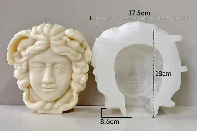 Medusa Griffe Versace in 4 misure di 18 - 12.5 - 7 e 4 cm. Stampo in silicone anche per Candele