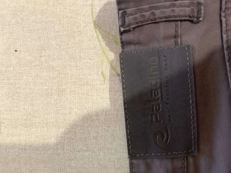 Pantalone Uomo. GRIGIO. ESTATE. Pantalone Elegante casual. Tasca America. Taglia 52/L