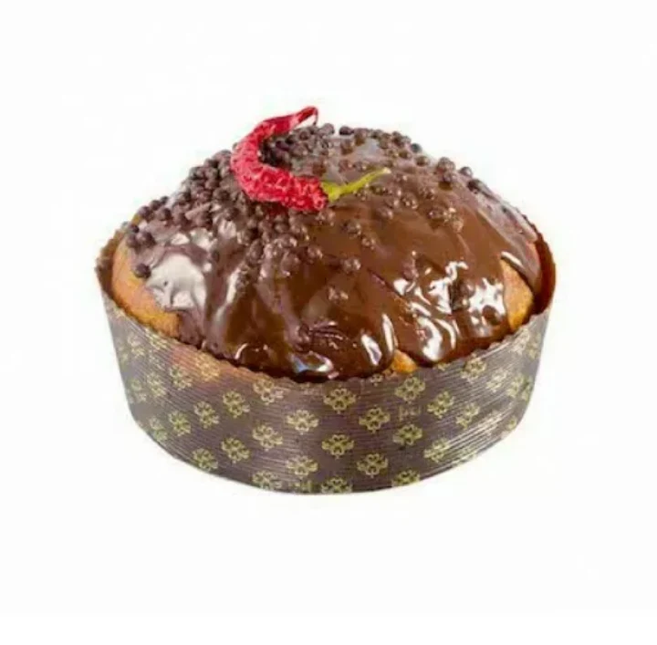 panettone artigianale con lievito madre al cioccolato fondente e peperoncino.1 kg