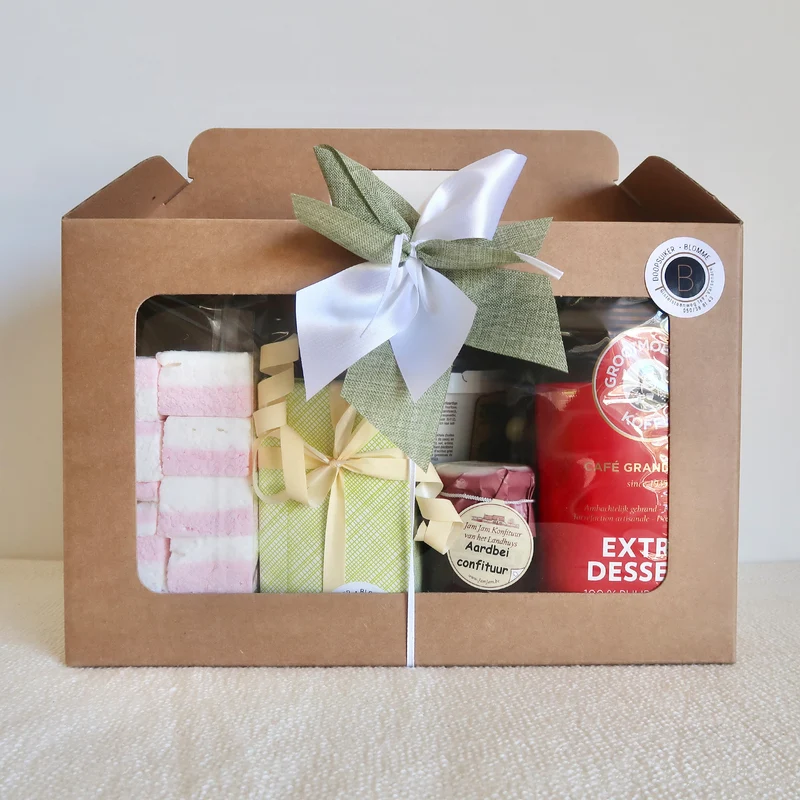 Geschenkbox met lekkernijen (large)
