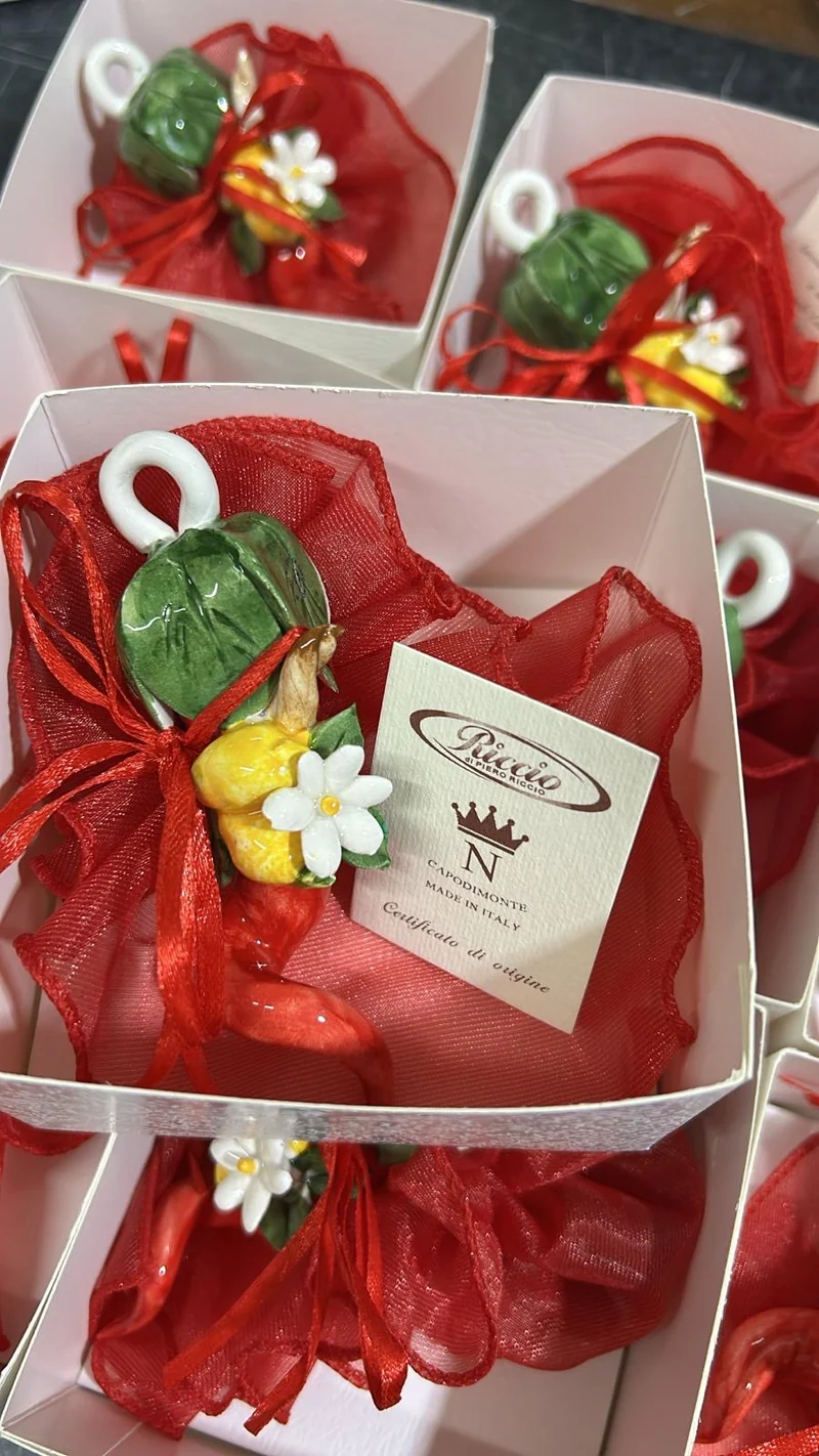 Corno peperoncino rosso laurea con limoni 10cm confezionato
