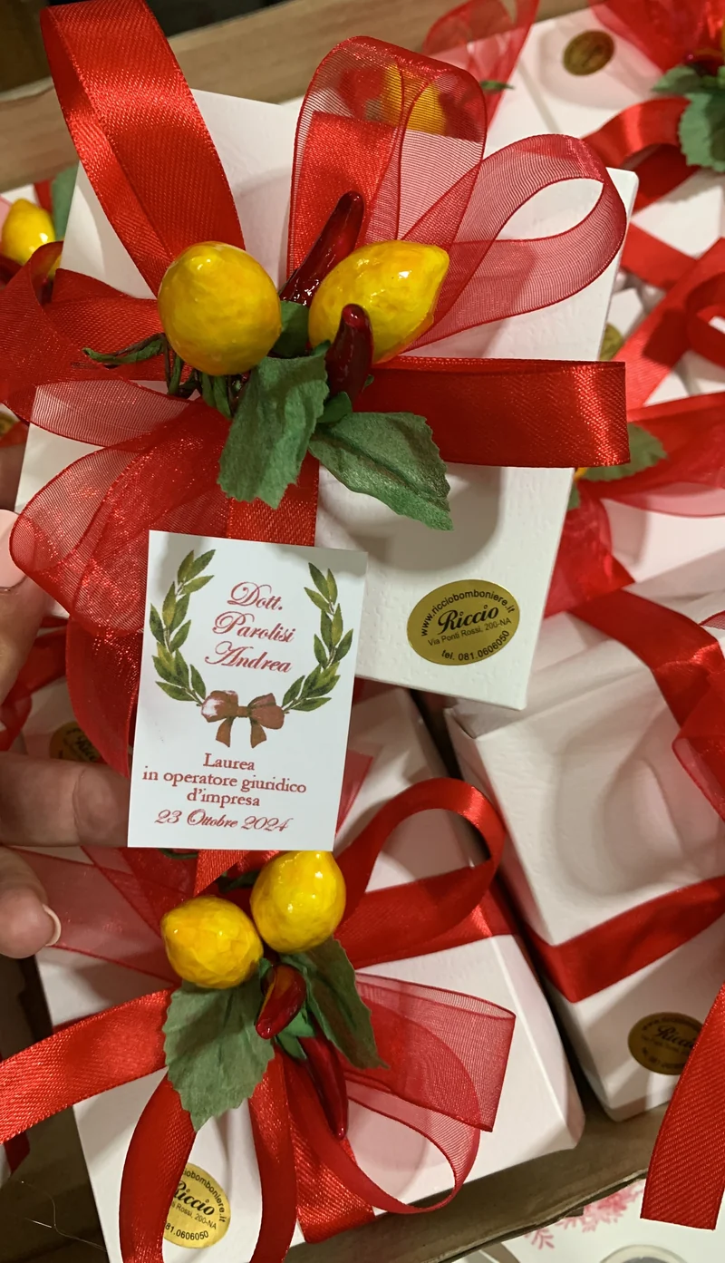 Corno peperoncino rosso laurea con limoni 10cm confezionato
