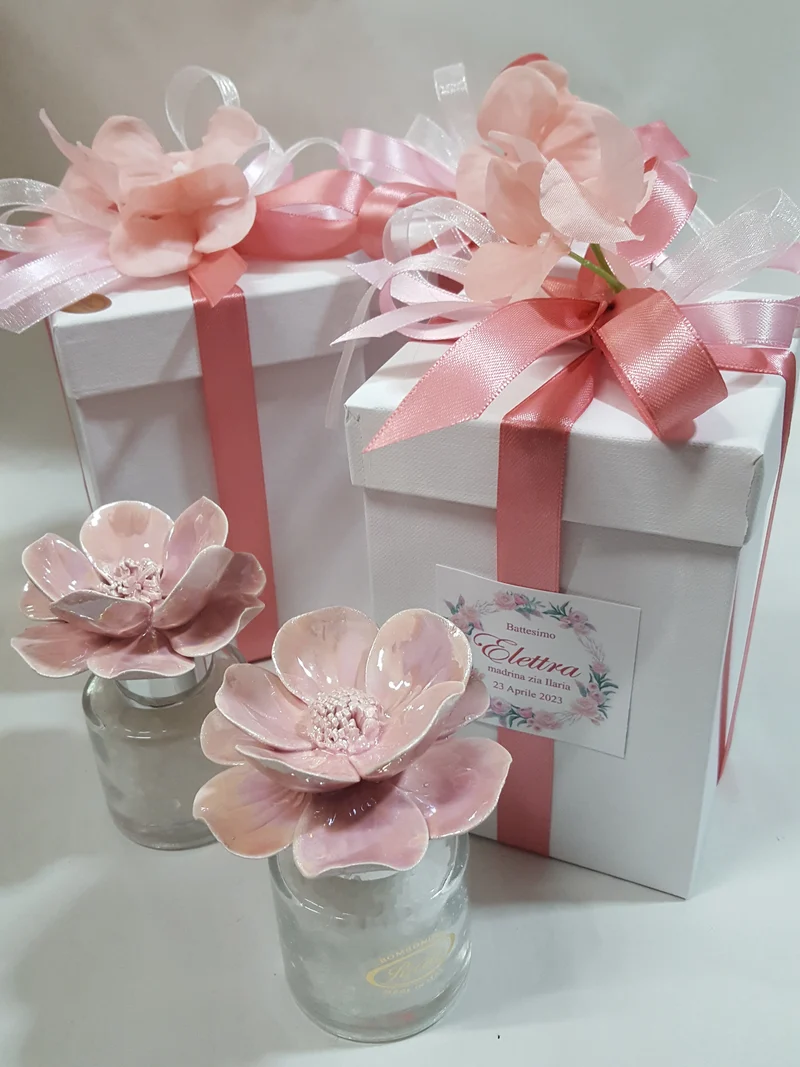 bottiglia vetro portasali con rosa in ceramica
