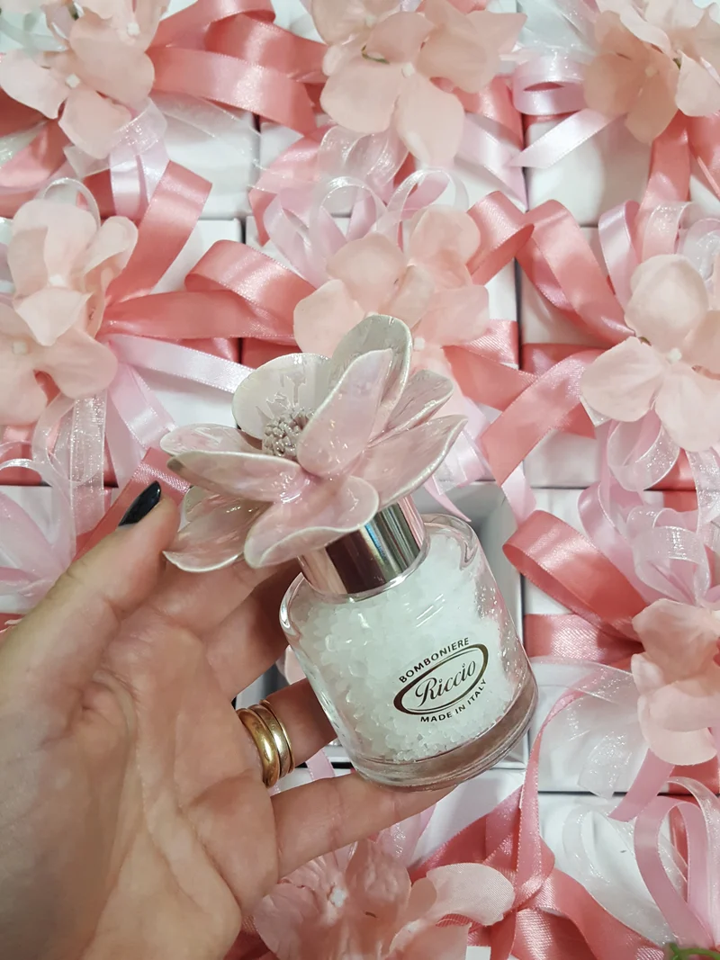 bottiglia vetro portasali con rosa in ceramica