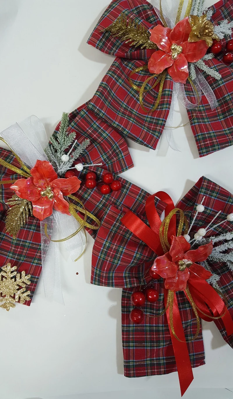 Fiocco 20cm scozzese con stella in ceramica rossa