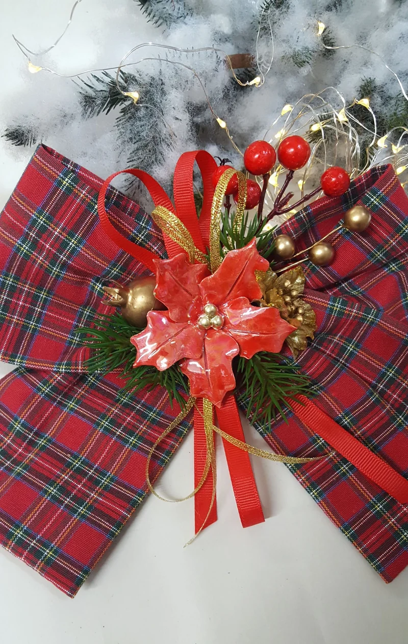 Fiocco 20cm scozzese con stella in ceramica rossa