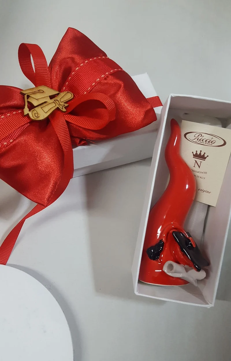 Corno 12cm con tocco laurea confezionato