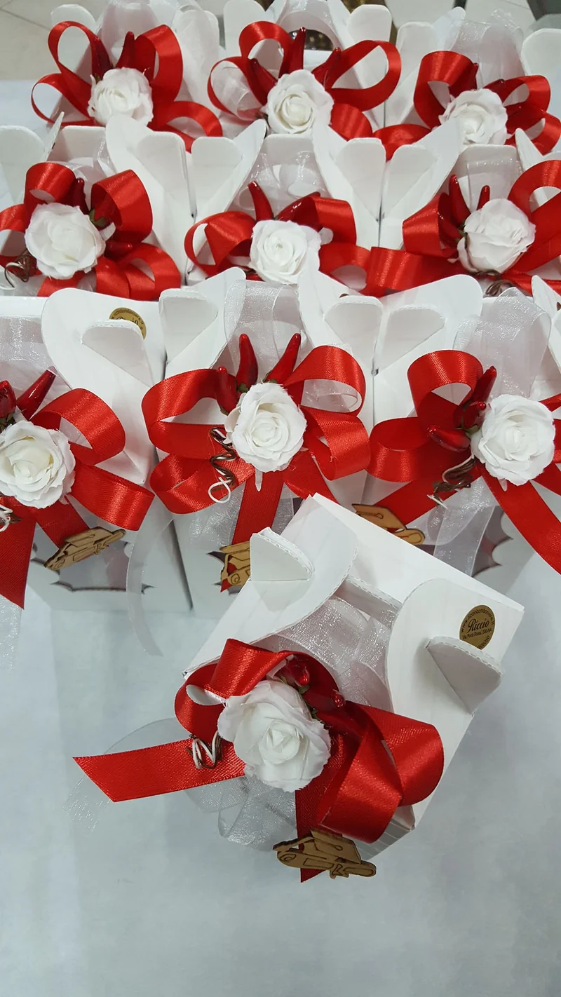 Corno 12cm con tocco laurea confezionato