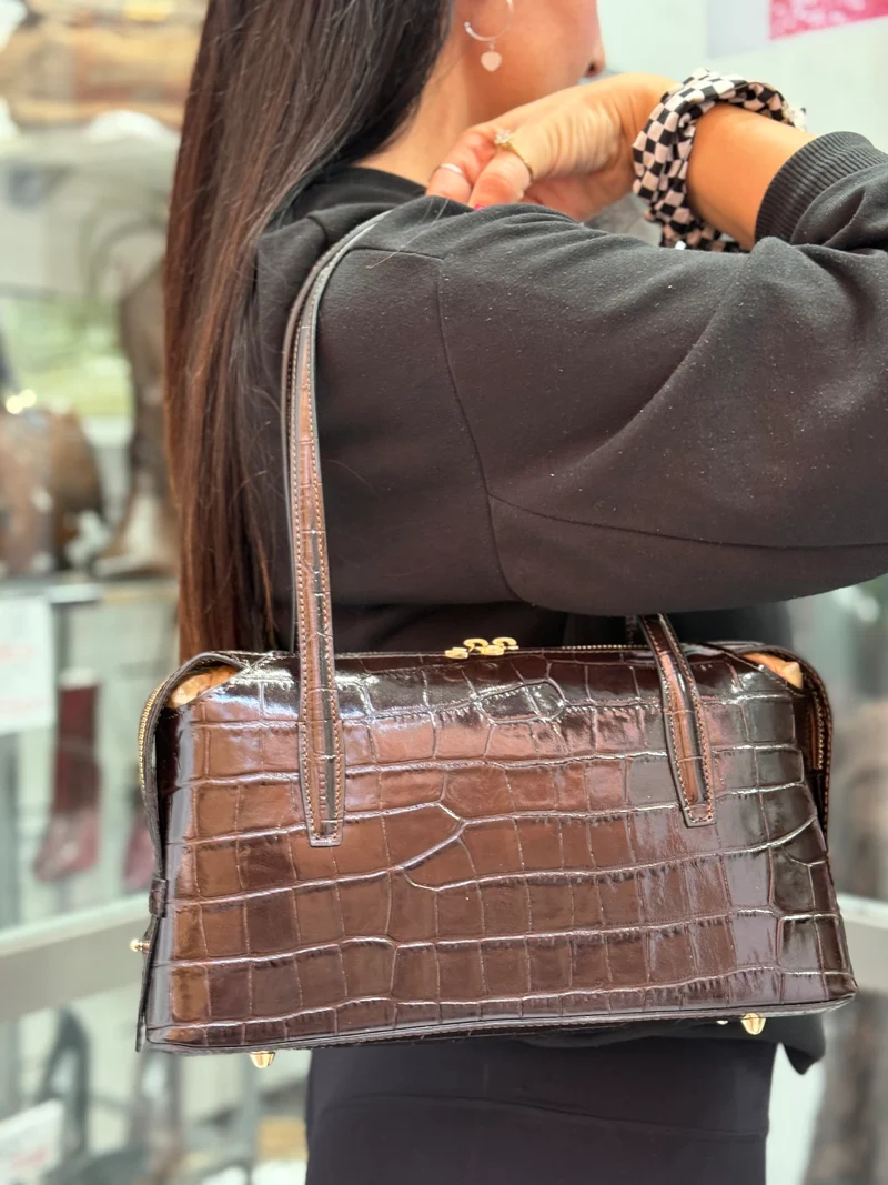 Modello charlotte