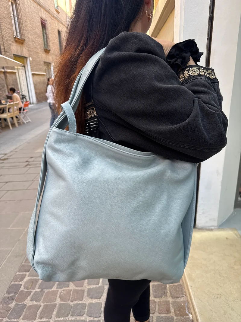 Modello Nicole