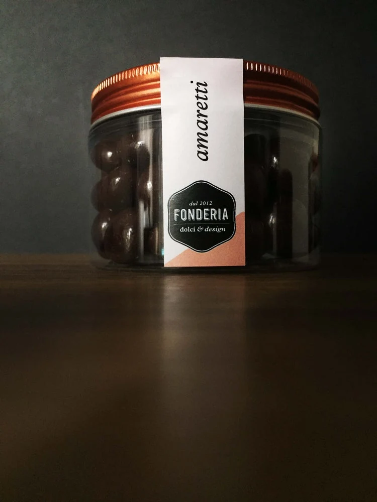 Dragee di amaretti