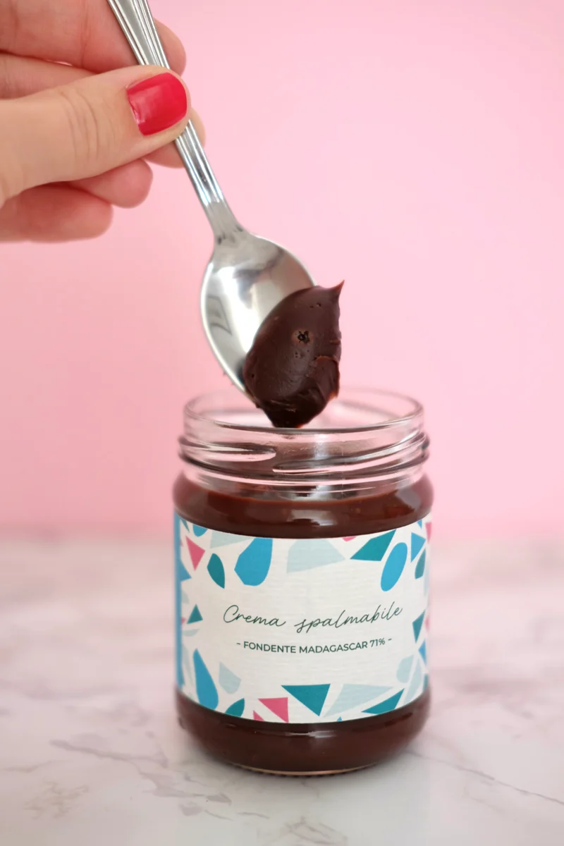 Crema spalmabile al cioccolato fondente