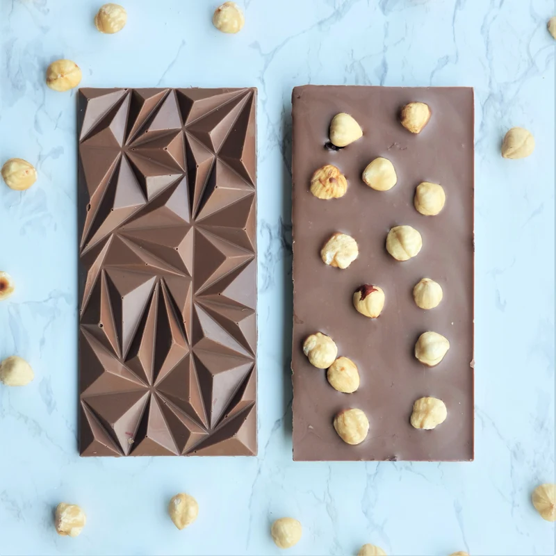 Cioccolato al latte & nocciole intere tostate
