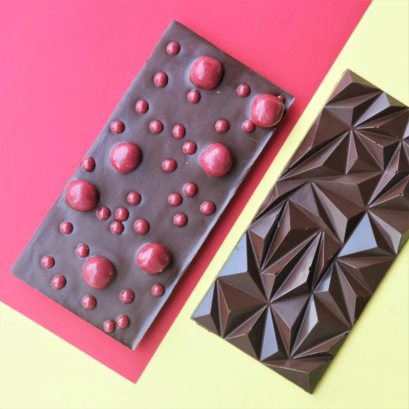 Cioccolato Fondente Monorigine 71% Madagascar con croccantini al lampone