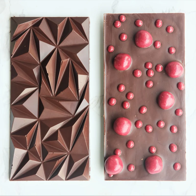 Cioccolato Fondente Monorigine 71% Madagascar con croccantini al lampone