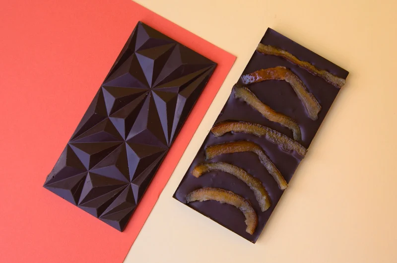 Cioccolato Fondente Monorigine 71% Madagascar con fette d'arancia candita (vegano)